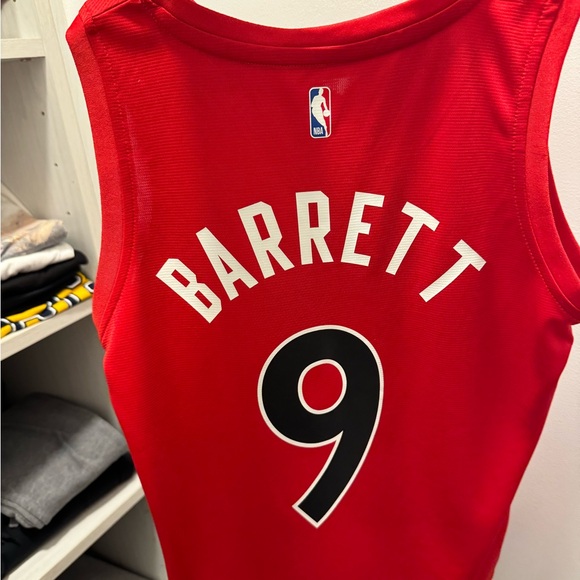 Barrett - Picture 2 of 2